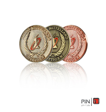 Geprägte Pins mit matt-glänzender Oberfläche Geprägte Pins mit matt-glänzender Oberfläche